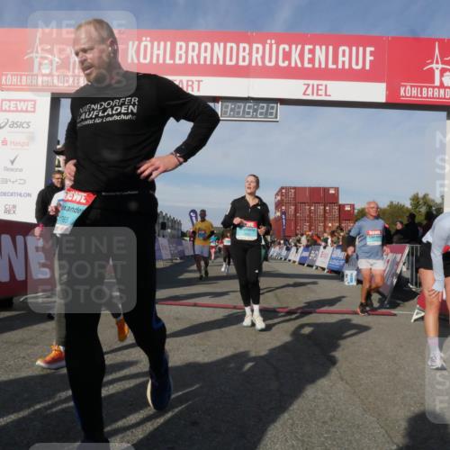 03.10.2025 - Köhlbrandbrückenlauf Matties Gatica Varas http://msf.ph/oto/9168349 03.10.2025 10:15:24 Ziel 1523, 1691, 1693, 1754, 1761, 1773, 1903, 1922, 2046, 2953, 3515, 3596, 3792 meine-sportfotos.de