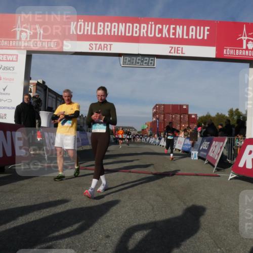 03.10.2025 - Köhlbrandbrückenlauf Matties Gatica Varas http://msf.ph/oto/9168356 03.10.2025 10:15:28 Ziel 1337, 1390, 1637, 1666, 1691, 1754, 1779, 1903, 1905, 2017, 2046, 2079, 2719, 2953, 3482, 3515, 3596, 3792 meine-sportfotos.de