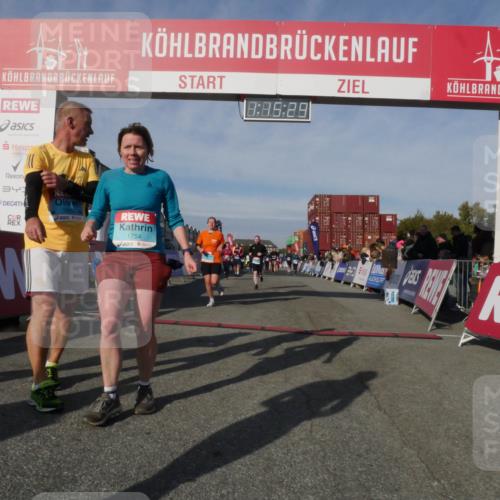 03.10.2025 - Köhlbrandbrückenlauf Matties Gatica Varas http://msf.ph/oto/9168362 03.10.2025 10:15:31 Ziel 1337, 1390, 1637, 1666, 1691, 1779, 1903, 1905, 2017, 2079, 2719, 2953, 3482, 3515, 3596, 3773, 3788 meine-sportfotos.de
