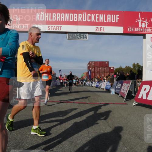 03.10.2025 - Köhlbrandbrückenlauf Matties Gatica Varas http://msf.ph/oto/9168364 03.10.2025 10:15:32 Ziel 1337, 1390, 1637, 1666, 1779, 1903, 1905, 2017, 2079, 2368, 2454, 2719, 2953, 3482, 3515, 3596, 3773, 3788 meine-sportfotos.de