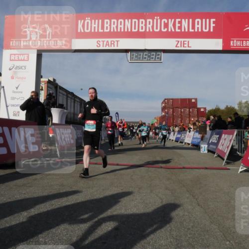 03.10.2025 - Köhlbrandbrückenlauf Matties Gatica Varas http://msf.ph/oto/9168369 03.10.2025 10:15:34 Ziel 1228, 1337, 1390, 1637, 1666, 1779, 1903, 1905, 2017, 2079, 2368, 2454, 2719, 2953, 3482, 3596, 3773, 3788 meine-sportfotos.de