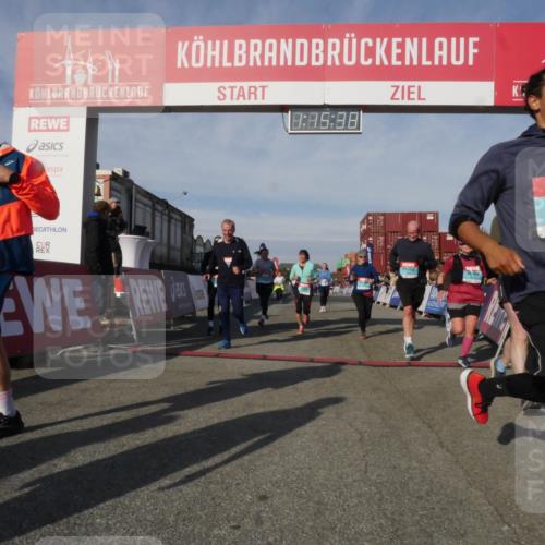 03.10.2025 - Köhlbrandbrückenlauf Matties Gatica Varas http://msf.ph/oto/9168380 03.10.2025 10:15:39 Ziel 1228, 1337, 1390, 1492, 1565, 1637, 1666, 1779, 1879, 2017, 2079, 2368, 2454, 2929, 2996, 3069, 3219, 3220, 3773, 3788 meine-sportfotos.de