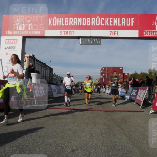 03.10.2025 - Köhlbrandbrückenlauf Matties Gatica Varas http://msf.ph/oto/9168396 03.10.2025 10:15:47 Ziel 1446, 1492, 1529, 1565, 1752, 1879, 2118, 2813, 2929, 2996, 3069, 3219, 3220, 3276, 3580, 3725, 3748, 3816, 3827 meine-sportfotos.de