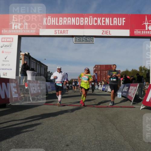 03.10.2025 - Köhlbrandbrückenlauf Matties Gatica Varas http://msf.ph/oto/9168397 03.10.2025 10:15:48 Ziel 1446, 1492, 1529, 1565, 1752, 1879, 2056, 2118, 2758, 2813, 2816, 2929, 2996, 3069, 3106, 3107, 3219, 3220, 3276, 3580, 3725, 3748, 3816, 3827 meine-sportfotos.de