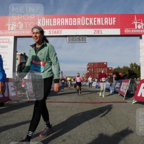 03.10.2025 - Köhlbrandbrückenlauf Matties Gatica Varas http://msf.ph/oto/9168414 03.10.2025 10:15:57 Ziel 1314, 1537, 1979, 2056, 2155, 2392, 2758, 2813, 2816, 2878, 2954, 2956, 3106, 3107, 3727, 3816, 3827 meine-sportfotos.de