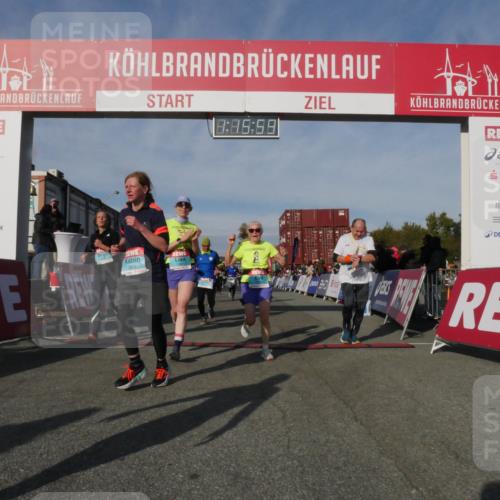 03.10.2025 - Köhlbrandbrückenlauf Matties Gatica Varas http://msf.ph/oto/9168422 03.10.2025 10:16:01 Ziel 1276, 1314, 1537, 1745, 1796, 1907, 1979, 2064, 2155, 2392, 2878, 2954, 2956, 3327, 3727 meine-sportfotos.de