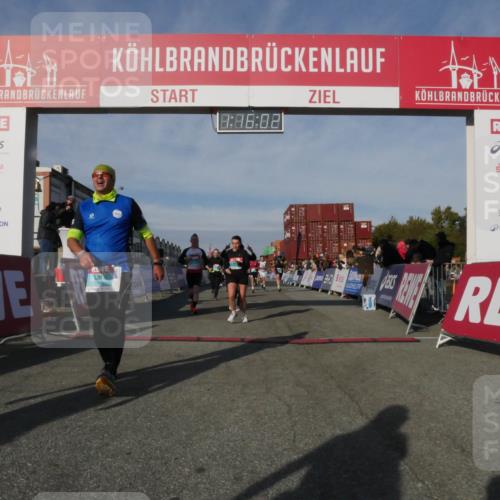 03.10.2025 - Köhlbrandbrückenlauf Matties Gatica Varas http://msf.ph/oto/9168428 03.10.2025 10:16:03 Ziel 1276, 1314, 1498, 1537, 1745, 1796, 1907, 1979, 2064, 2155, 2392, 2878, 2954, 3327, 3507, 3727 meine-sportfotos.de