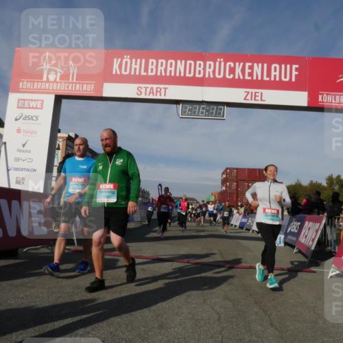 03.10.2025 - Köhlbrandbrückenlauf Matties Gatica Varas http://msf.ph/oto/9168461 03.10.2025 10:16:19 Ziel 1453, 1591, 1821, 2254, 2293, 2422, 2423, 2641, 2724, 2957, 3047, 3048, 3049, 3213, 3446, 3450, 3488, 3576, 3726, 3751, 3823 meine-sportfotos.de