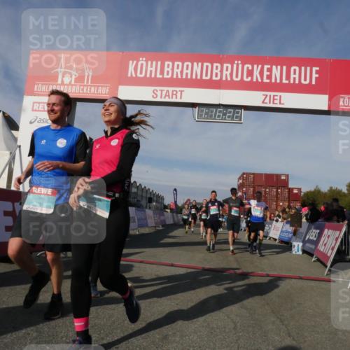03.10.2025 - Köhlbrandbrückenlauf Matties Gatica Varas http://msf.ph/oto/9168470 03.10.2025 10:16:23 Ziel 1453, 1821, 2254, 2293, 2422, 2423, 2448, 2641, 2724, 2902, 3047, 3048, 3049, 3213, 3576, 3823 meine-sportfotos.de