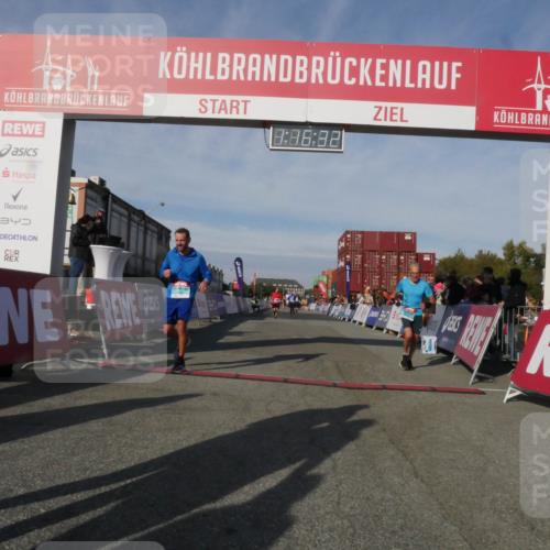 03.10.2025 - Köhlbrandbrückenlauf Matties Gatica Varas http://msf.ph/oto/9168492 03.10.2025 10:16:34 Ziel 2165, 2287, 2448, 2902, 2945 meine-sportfotos.de