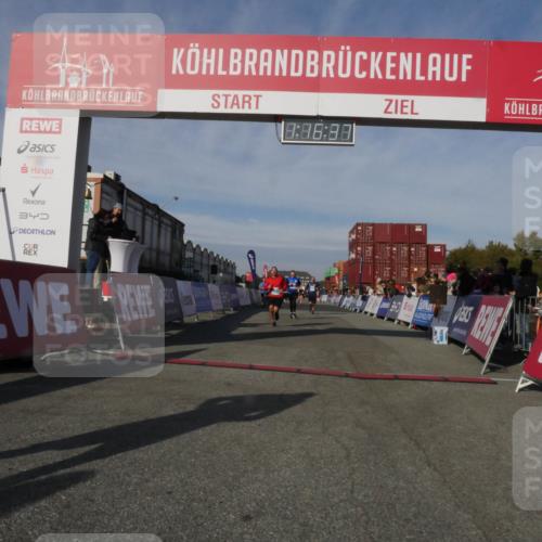 03.10.2025 - Köhlbrandbrückenlauf Matties Gatica Varas http://msf.ph/oto/9168502 03.10.2025 10:16:39 Ziel 1325, 1437, 2165, 2247, 2287, 2349, 2778, 2945, 3747 meine-sportfotos.de