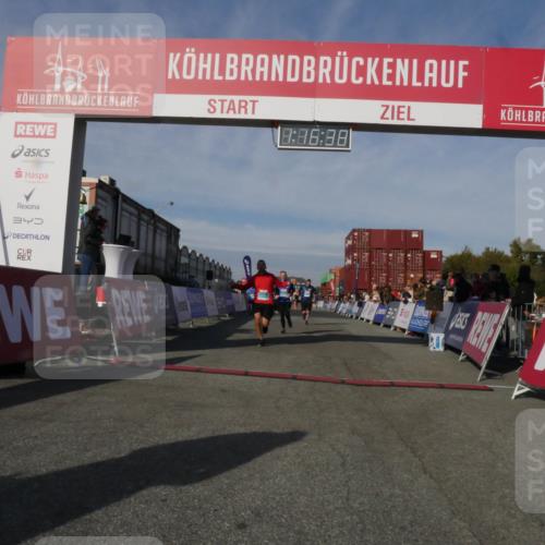 03.10.2025 - Köhlbrandbrückenlauf Matties Gatica Varas http://msf.ph/oto/9168505 03.10.2025 10:16:40 Ziel 1325, 1437, 2113, 2165, 2247, 2287, 2349, 2778, 2945, 3747 meine-sportfotos.de