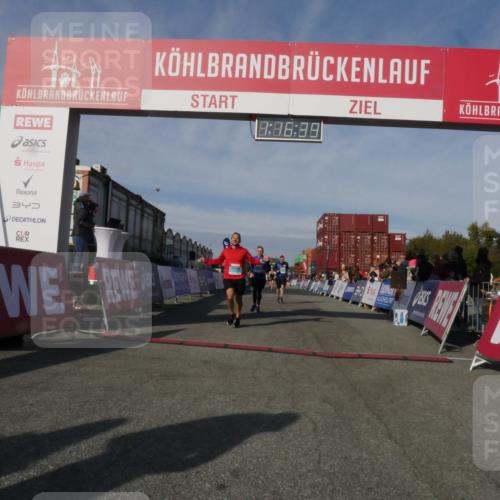 03.10.2025 - Köhlbrandbrückenlauf Matties Gatica Varas http://msf.ph/oto/9168506 03.10.2025 10:16:41 Ziel 1325, 1437, 2113, 2165, 2247, 2287, 2349, 2778, 2945, 3747 meine-sportfotos.de