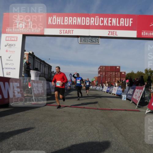 03.10.2025 - Köhlbrandbrückenlauf Matties Gatica Varas http://msf.ph/oto/9168508 03.10.2025 10:16:42 Ziel 1325, 1437, 2113, 2247, 2287, 2349, 2778, 2945, 3194, 3747 meine-sportfotos.de