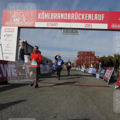 03.10.2025 - Köhlbrandbrückenlauf Matties Gatica Varas http://msf.ph/oto/9168509 03.10.2025 10:16:42 Ziel 1325, 1437, 2113, 2247, 2287, 2349, 2778, 2945, 3194, 3747 meine-sportfotos.de
