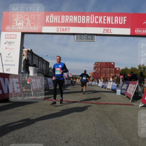 03.10.2025 - Köhlbrandbrückenlauf Matties Gatica Varas http://msf.ph/oto/9168511 03.10.2025 10:16:43 Ziel 1325, 1437, 2113, 2247, 2287, 2349, 2778, 3194, 3747 meine-sportfotos.de