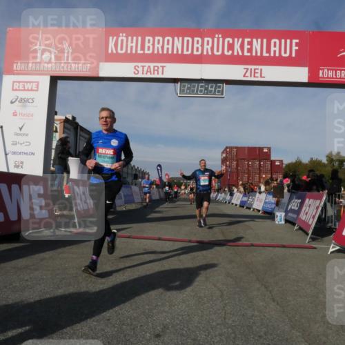 03.10.2025 - Köhlbrandbrückenlauf Matties Gatica Varas http://msf.ph/oto/9168512 03.10.2025 10:16:43 Ziel 1325, 1437, 2113, 2247, 2287, 2349, 2778, 3194, 3747 meine-sportfotos.de