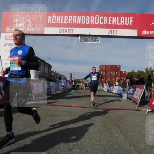 03.10.2025 - Köhlbrandbrückenlauf Matties Gatica Varas http://msf.ph/oto/9168513 03.10.2025 10:16:44 Ziel 1325, 1437, 2113, 2247, 2287, 2349, 2404, 2778, 3194, 3747 meine-sportfotos.de
