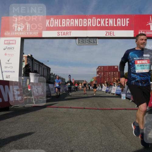 03.10.2025 - Köhlbrandbrückenlauf Matties Gatica Varas http://msf.ph/oto/9168516 03.10.2025 10:16:45 Ziel 1325, 1437, 2113, 2247, 2349, 2404, 2778, 3194, 3747 meine-sportfotos.de