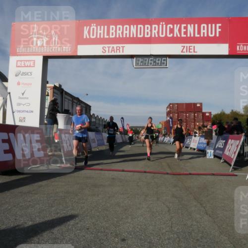 03.10.2025 - Köhlbrandbrückenlauf Matties Gatica Varas http://msf.ph/oto/9168518 03.10.2025 10:16:47 Ziel 1303, 1304, 1325, 1437, 2113, 2247, 2349, 2404, 2778, 3194, 3747 meine-sportfotos.de