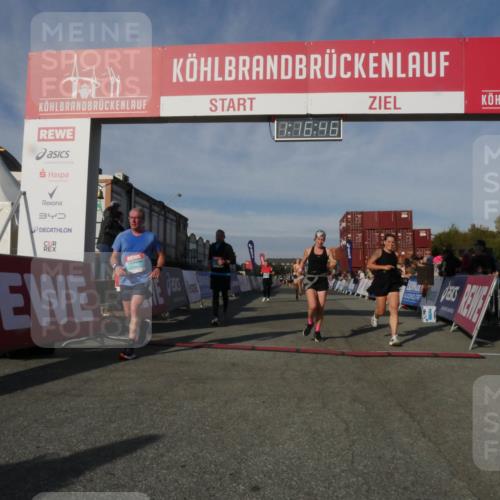 03.10.2025 - Köhlbrandbrückenlauf Matties Gatica Varas http://msf.ph/oto/9168519 03.10.2025 10:16:47 Ziel 1303, 1304, 1325, 1437, 2113, 2247, 2349, 2404, 2778, 3194, 3747 meine-sportfotos.de