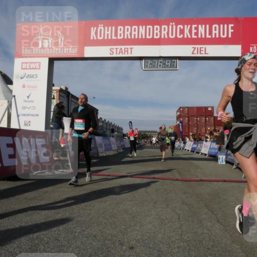 03.10.2025 - Köhlbrandbrückenlauf Matties Gatica Varas http://msf.ph/oto/9168522 03.10.2025 10:16:49 Ziel 1303, 1304, 1322, 1437, 2113, 2404, 3194, 3747 meine-sportfotos.de