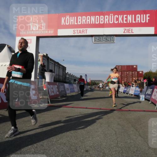 03.10.2025 - Köhlbrandbrückenlauf Matties Gatica Varas http://msf.ph/oto/9168524 03.10.2025 10:16:50 Ziel 1303, 1304, 1322, 1437, 2113, 2404, 3194, 3747 meine-sportfotos.de