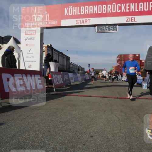 03.10.2025 - Köhlbrandbrückenlauf Matties Gatica Varas http://msf.ph/oto/9168546 03.10.2025 10:17:00 Ziel 1179, 1202, 1204, 1322, 1708, 1720, 1760, 1938, 2514, 2750, 2965, 3125, 3416, 3779 meine-sportfotos.de