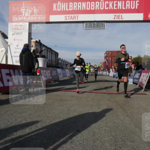 03.10.2025 - Köhlbrandbrückenlauf Matties Gatica Varas http://msf.ph/oto/9168570 03.10.2025 10:17:12 Ziel 1288, 1289, 1548, 1549, 1807, 1809, 1956, 2038, 2089 meine-sportfotos.de