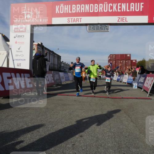 03.10.2025 - Köhlbrandbrückenlauf Matties Gatica Varas http://msf.ph/oto/9168574 03.10.2025 10:17:14 Ziel 1031, 1288, 1289, 1548, 1549, 1807, 1809, 1956, 2089, 3281, 3765 meine-sportfotos.de