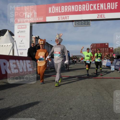 03.10.2025 - Köhlbrandbrückenlauf Matties Gatica Varas http://msf.ph/oto/9168586 03.10.2025 10:17:19 Ziel 1031, 1794, 1807, 1809, 1835, 1850, 1956, 2089, 2974, 3281, 3557, 3765 meine-sportfotos.de