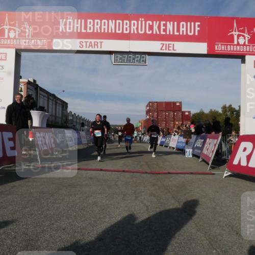 03.10.2025 - Köhlbrandbrückenlauf Matties Gatica Varas http://msf.ph/oto/9168594 03.10.2025 10:17:24 Ziel 1031, 1283, 1573, 1794, 1807, 1835, 1850, 2242, 2269, 2974, 3191, 3281, 3557, 3765 meine-sportfotos.de