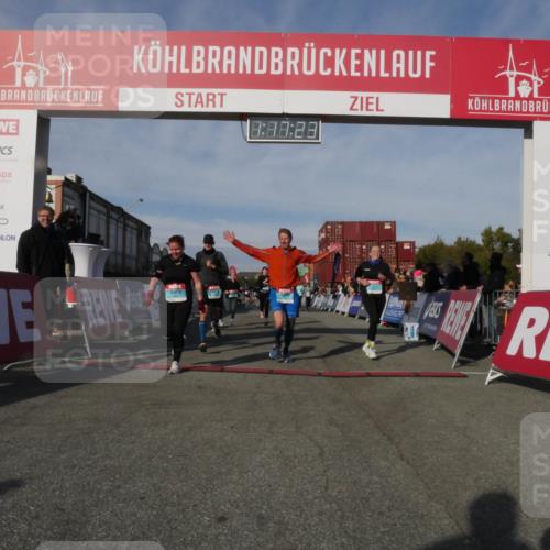 03.10.2025 - Köhlbrandbrückenlauf Matties Gatica Varas http://msf.ph/oto/9168596 03.10.2025 10:17:25 Ziel 1031, 1283, 1573, 1794, 1835, 1850, 2242, 2269, 2789, 2974, 3191, 3252, 3281, 3557, 3765 meine-sportfotos.de