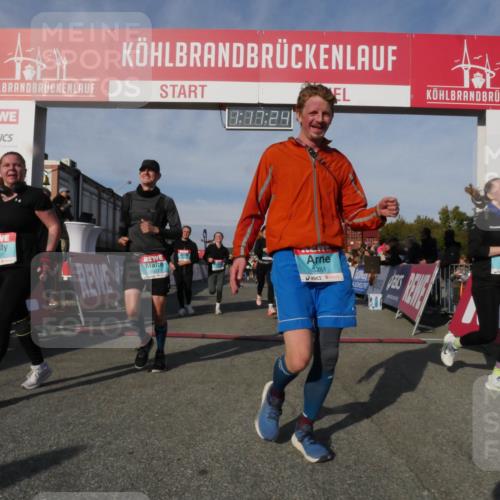 03.10.2025 - Köhlbrandbrückenlauf Matties Gatica Varas http://msf.ph/oto/9168599 03.10.2025 10:17:26 Ziel 1283, 1573, 1794, 1835, 1850, 2242, 2269, 2789, 2974, 3191, 3252, 3557 meine-sportfotos.de