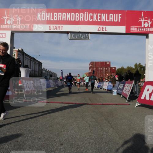 03.10.2025 - Köhlbrandbrückenlauf Matties Gatica Varas http://msf.ph/oto/9168606 03.10.2025 10:17:30 Ziel 1283, 1481, 1573, 1794, 1883, 2242, 2269, 2789, 2974, 3191, 3252, 3265, 3642 meine-sportfotos.de