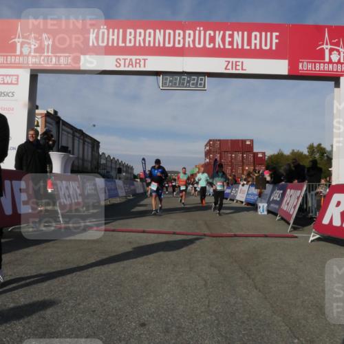03.10.2025 - Köhlbrandbrückenlauf Matties Gatica Varas http://msf.ph/oto/9168607 03.10.2025 10:17:30 Ziel 1283, 1481, 1573, 1794, 1883, 2242, 2269, 2789, 2974, 3191, 3252, 3265, 3642 meine-sportfotos.de