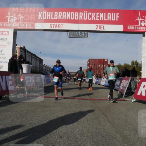03.10.2025 - Köhlbrandbrückenlauf Matties Gatica Varas http://msf.ph/oto/9168610 03.10.2025 10:17:32 Ziel 1283, 1481, 1573, 1792, 1883, 2242, 2269, 2577, 2789, 3191, 3252, 3265, 3642 meine-sportfotos.de