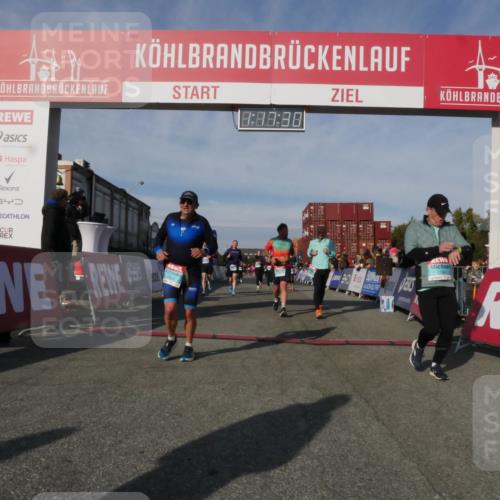 03.10.2025 - Köhlbrandbrückenlauf Matties Gatica Varas http://msf.ph/oto/9168611 03.10.2025 10:17:32 Ziel 1283, 1481, 1573, 1792, 1883, 2242, 2269, 2577, 2789, 3191, 3252, 3265, 3642 meine-sportfotos.de