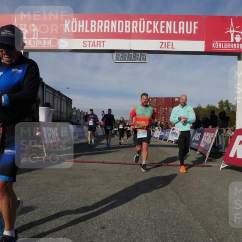 03.10.2025 - Köhlbrandbrückenlauf Matties Gatica Varas http://msf.ph/oto/9168614 03.10.2025 10:17:34 Ziel 1283, 1481, 1792, 1883, 2172, 2242, 2269, 2577, 2789, 3191, 3252, 3265, 3642 meine-sportfotos.de