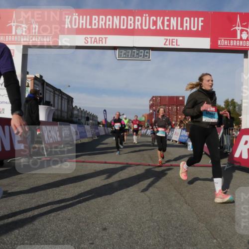 03.10.2025 - Köhlbrandbrückenlauf Matties Gatica Varas http://msf.ph/oto/9168621 03.10.2025 10:17:37 Ziel 1481, 1792, 1883, 2172, 2577, 2765, 2768, 2770, 2789, 3172, 3252, 3265, 3642, 3647 meine-sportfotos.de