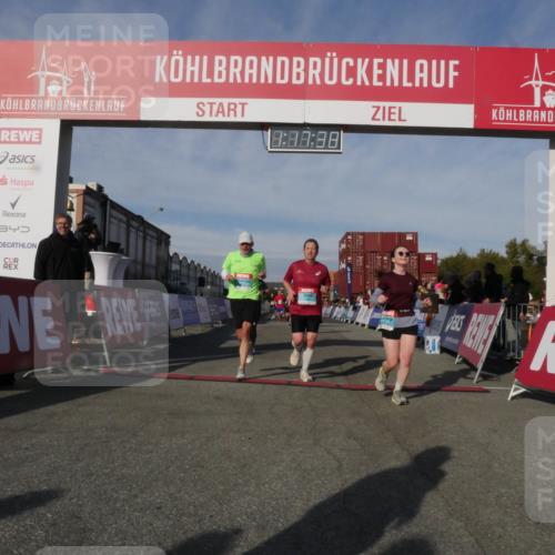 03.10.2025 - Köhlbrandbrückenlauf Matties Gatica Varas http://msf.ph/oto/9168627 03.10.2025 10:17:40 Ziel 1213, 1481, 1647, 1792, 1883, 2172, 2577, 2765, 2768, 2770, 3081, 3172, 3265, 3647 meine-sportfotos.de