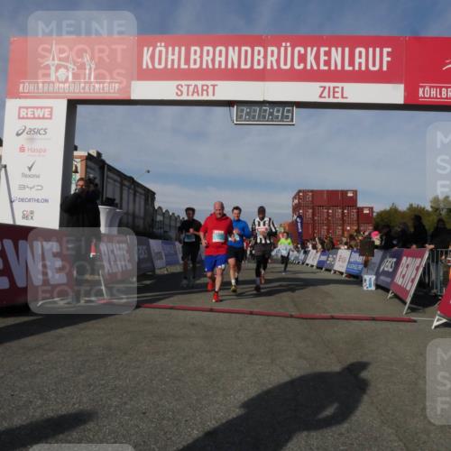 03.10.2025 - Köhlbrandbrückenlauf Matties Gatica Varas http://msf.ph/oto/9168642 03.10.2025 10:17:47 Ziel 1213, 1647, 1684, 1695, 1731, 2678, 2765, 2768, 2770, 2825, 2826, 2836, 2905, 3081, 3172, 3216, 3647 meine-sportfotos.de