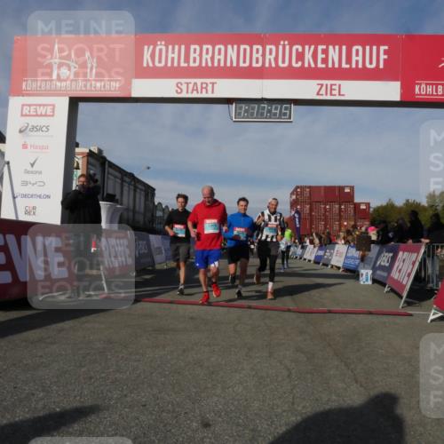 03.10.2025 - Köhlbrandbrückenlauf Matties Gatica Varas http://msf.ph/oto/9168643 03.10.2025 10:17:47 Ziel 1213, 1647, 1684, 1695, 1731, 2678, 2765, 2768, 2770, 2825, 2826, 2836, 2905, 3081, 3172, 3216, 3647 meine-sportfotos.de