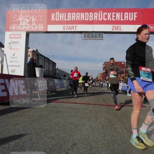 03.10.2025 - Köhlbrandbrückenlauf Matties Gatica Varas http://msf.ph/oto/9168657 03.10.2025 10:17:54 Ziel 1634, 1649, 1659, 1671, 1695, 1731, 1736, 2088, 2270, 2376, 2678, 2825, 2826, 2836, 2905, 3150, 3216, 3268, 3468 meine-sportfotos.de