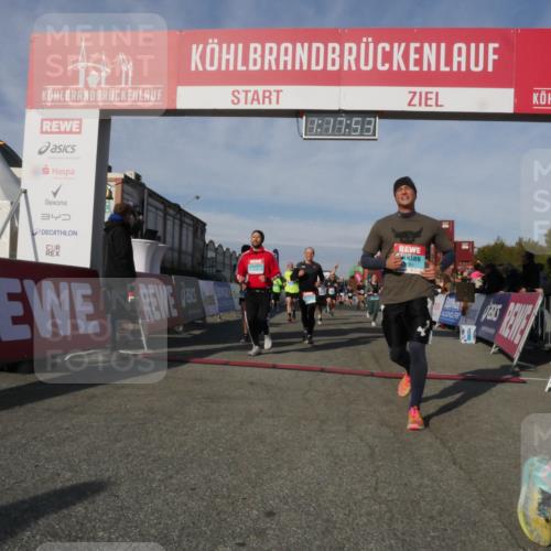 03.10.2025 - Köhlbrandbrückenlauf Matties Gatica Varas http://msf.ph/oto/9168658 03.10.2025 10:17:54 Ziel 1634, 1649, 1659, 1671, 1695, 1731, 1736, 2088, 2270, 2376, 2678, 2825, 2826, 2836, 2905, 3150, 3216, 3268, 3468 meine-sportfotos.de