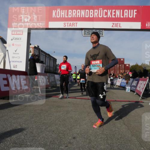 03.10.2025 - Köhlbrandbrückenlauf Matties Gatica Varas http://msf.ph/oto/9168659 03.10.2025 10:17:55 Ziel 1634, 1649, 1659, 1671, 1695, 1731, 1736, 2088, 2270, 2361, 2376, 2670, 2678, 2825, 2826, 2836, 2905, 3150, 3268, 3468 meine-sportfotos.de