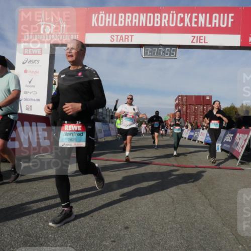 03.10.2025 - Köhlbrandbrückenlauf Matties Gatica Varas http://msf.ph/oto/9168663 03.10.2025 10:17:57 Ziel 1634, 1649, 1659, 1671, 1695, 1731, 1736, 1831, 2088, 2270, 2361, 2376, 2670, 2678, 2836, 2905, 3150, 3268, 3468 meine-sportfotos.de