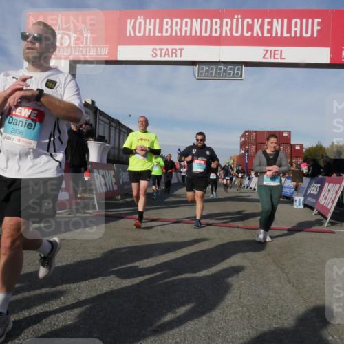 03.10.2025 - Köhlbrandbrückenlauf Matties Gatica Varas http://msf.ph/oto/9168666 03.10.2025 10:17:58 Ziel 1164, 1634, 1649, 1659, 1671, 1731, 1736, 1831, 1941, 2088, 2270, 2361, 2372, 2376, 2670, 2905, 3150, 3156, 3268, 3468 meine-sportfotos.de
