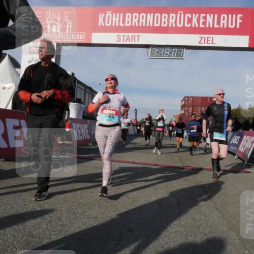 03.10.2025 - Köhlbrandbrückenlauf Matties Gatica Varas http://msf.ph/oto/9168676 03.10.2025 10:18:03 Ziel 1164, 1513, 1649, 1671, 1815, 1831, 1941, 2270, 2361, 2372, 2376, 2499, 2670, 2984, 3017, 3150, 3156, 3268, 3762 meine-sportfotos.de
