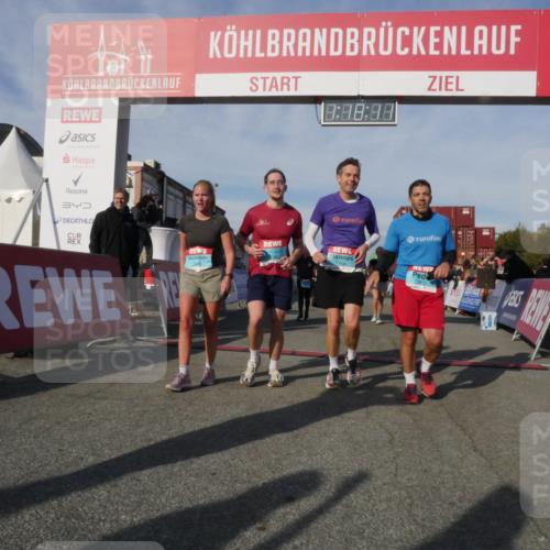 03.10.2025 - Köhlbrandbrückenlauf Matties Gatica Varas http://msf.ph/oto/9168696 03.10.2025 10:18:12 Ziel 1121, 1471, 1513, 1812, 2544, 2984, 3017, 3175, 3486, 3487, 3762, 3826 meine-sportfotos.de